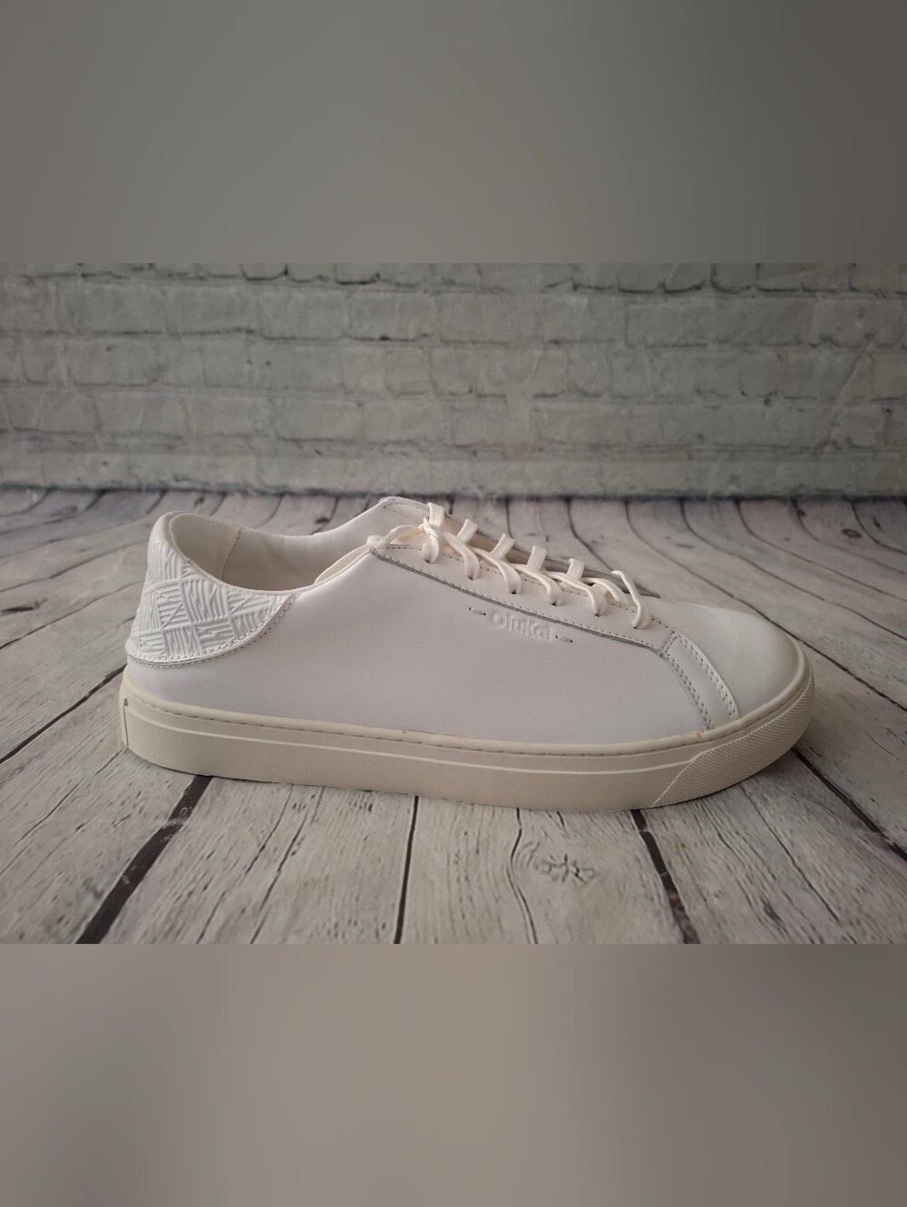 NIB OluKai Men's Kou Leather Sneakers - Size 12